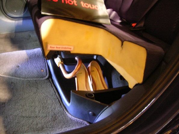 Underseat tray somewhat compensates for omission of Ultra-Seats