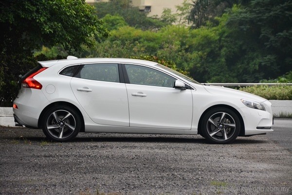 Volvo V40 2014 Review