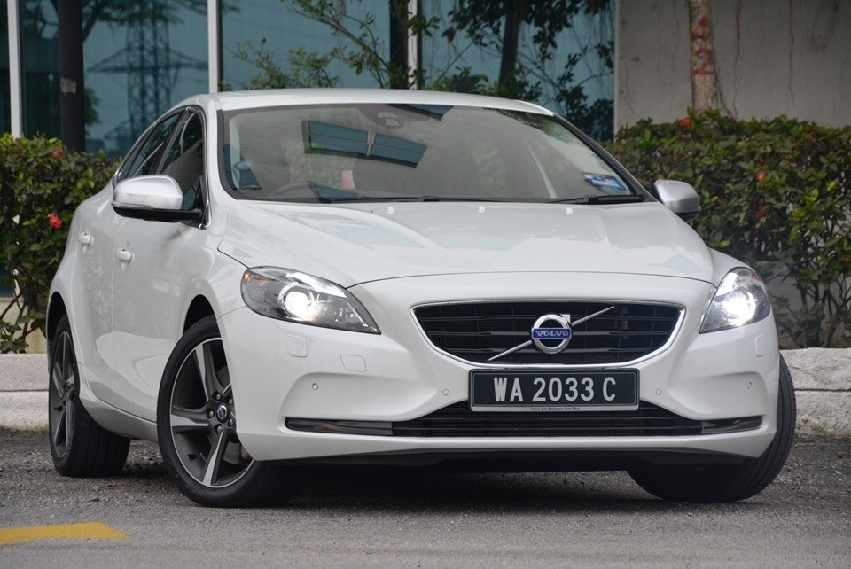 Volvo V40 T5 Test Drive Review 