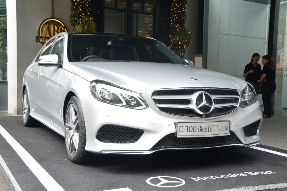 Mercedes e 300 on sale hybrid 2015